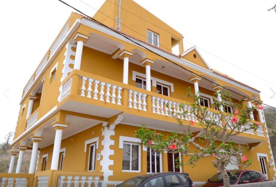 Residensia Ka Denxu Bed & Breakfast Vila Nova Sintra Bagian luar foto