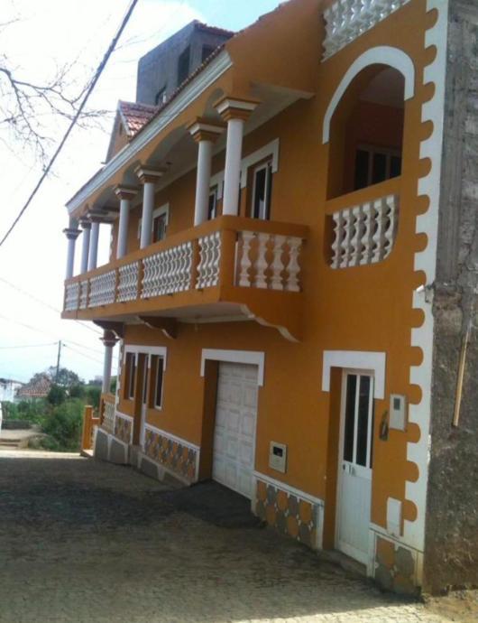 Residensia Ka Denxu Bed & Breakfast Vila Nova Sintra Bagian luar foto